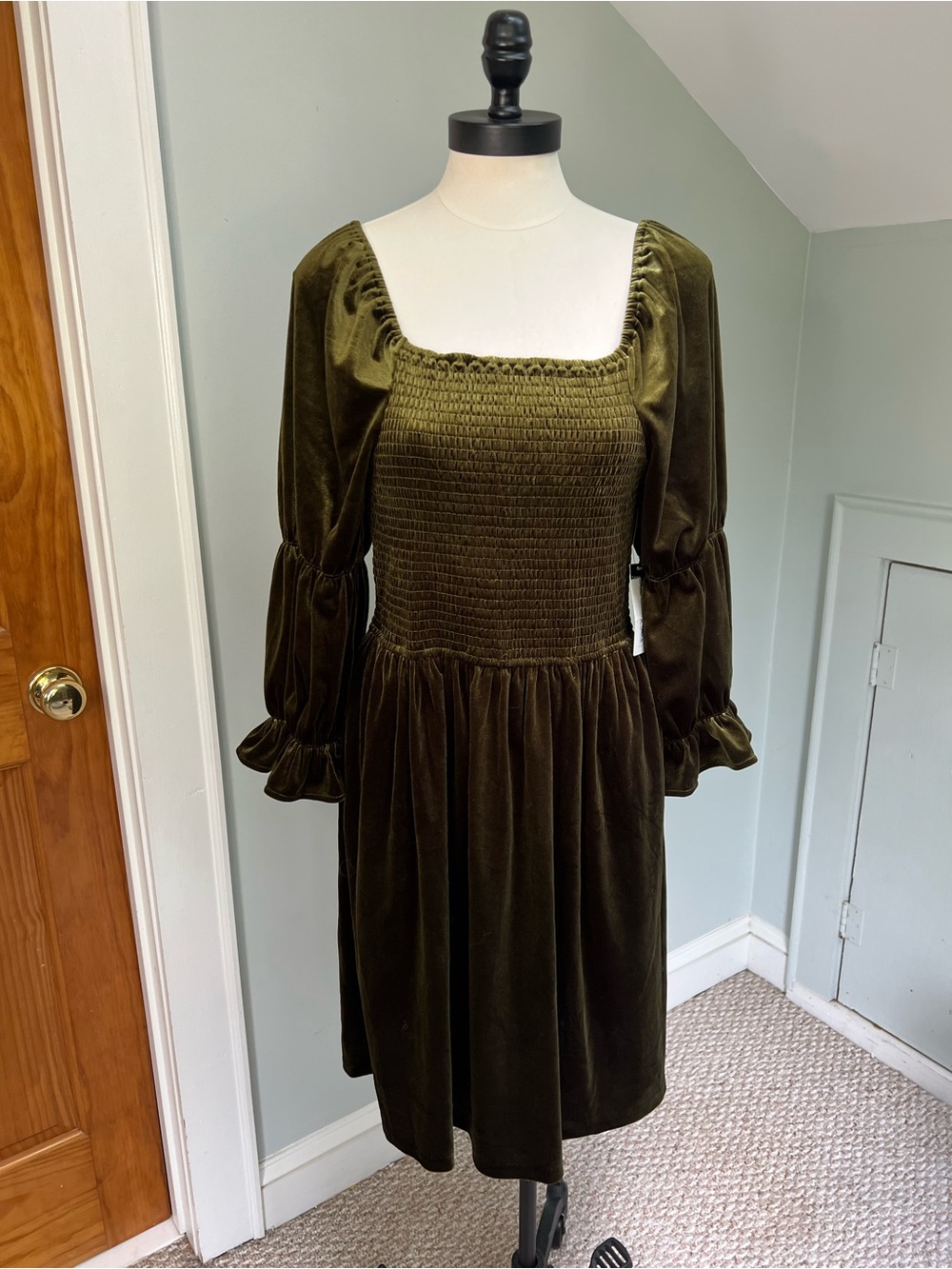 NWT Tahari ASL Olive Velvet Smocked Square-Neck Dress